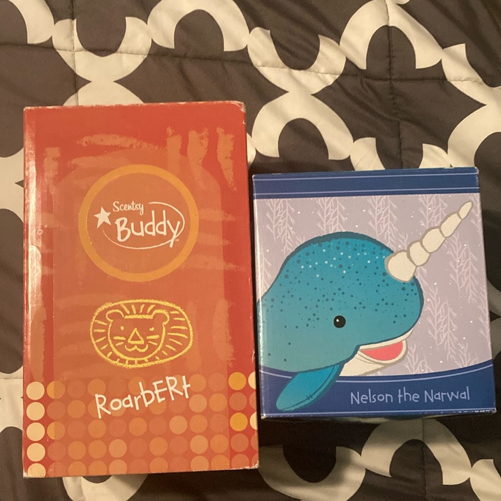 Set of 2 Scentsy Buddies Roarbert the Lion and Nelson the Narwal